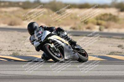 media/Nov-01-2025-CVMA (Sat) [[fc0f7531b8]]/Race 8-Supersport Middleweight/